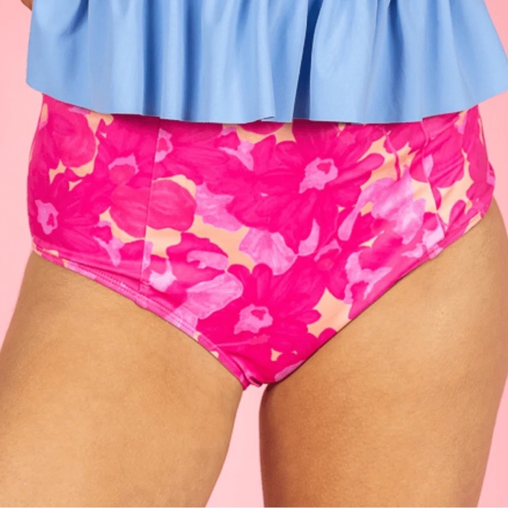 NWT Kortni Jeane Cut High Pink Bloom Swim Bottoms Size Small.